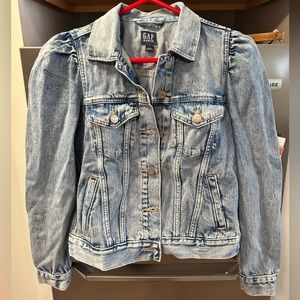 Puff shoulder jean jacket